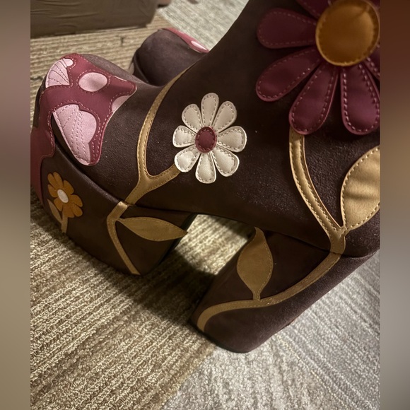 Dolls kill mushroom boots 11 - Picture 4 of 9